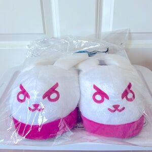 Overwatch Bunny Slippers NWT